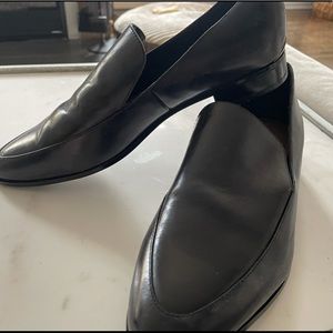NWT Calvin Klein LEATHER flats Sz 9